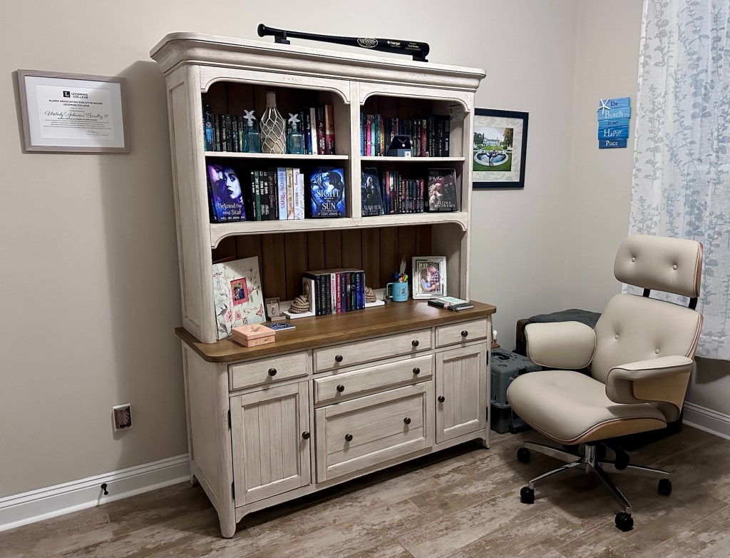 Delivery of Joy: New Home Office&nbsp;Bookshelf